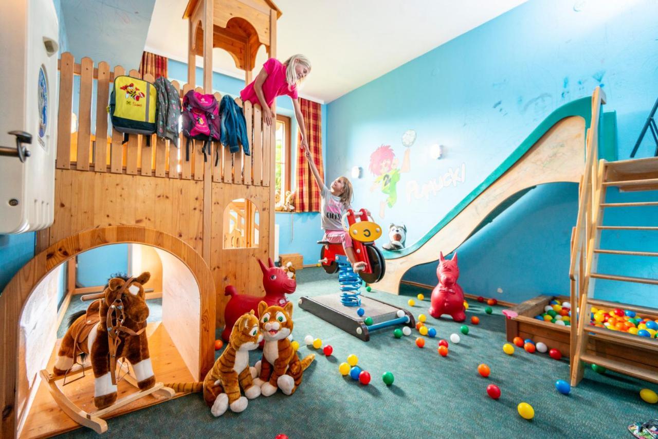 Familien-Appartements Oerglwirt'S Gut Mariapfarr Εξωτερικό φωτογραφία
